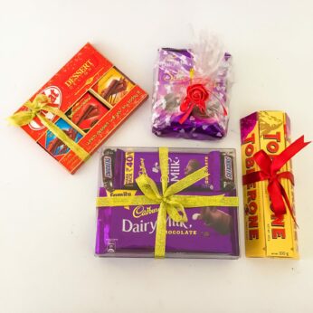 Special Yummy gift hampers with delicious Chocolates