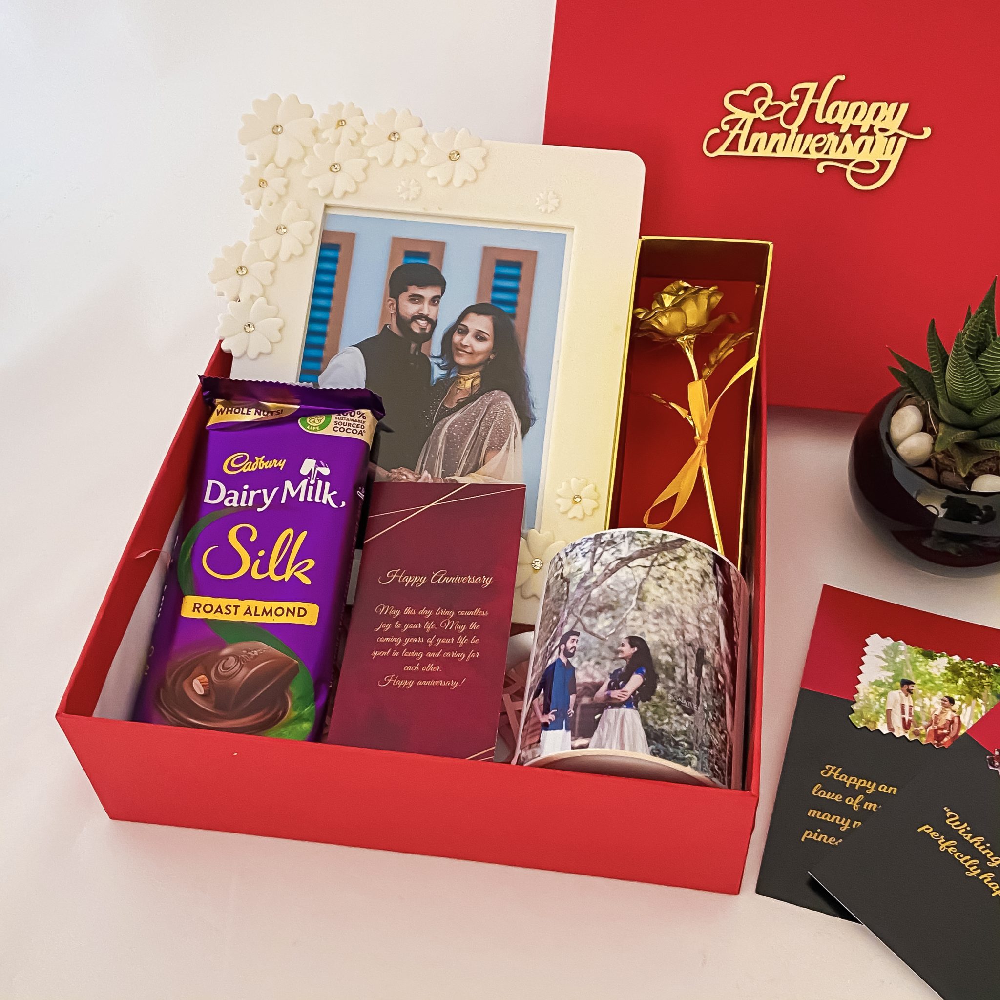 buy-best-premium-anniversary-gift-box-for-couples-online