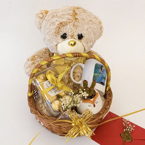 Elegant Celebrity Gift Hamper