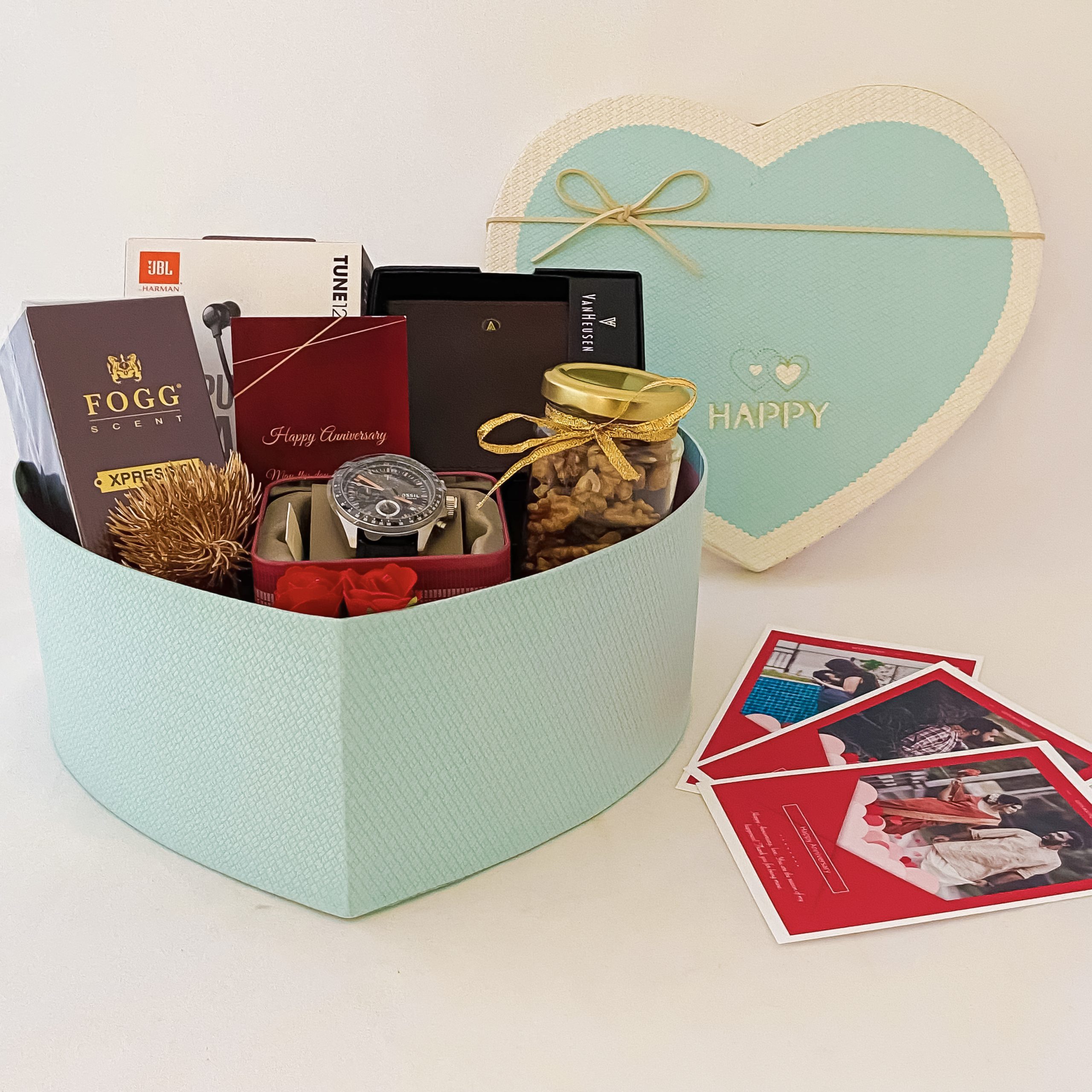 Send Anniversary Romantic Gifts Online - OyeGifts