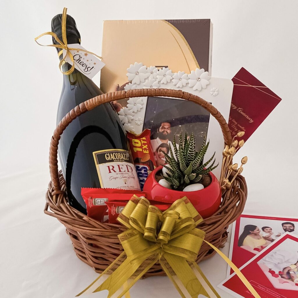 Best Wedding Hamper Ideas For Couples | Online Gift Baskets