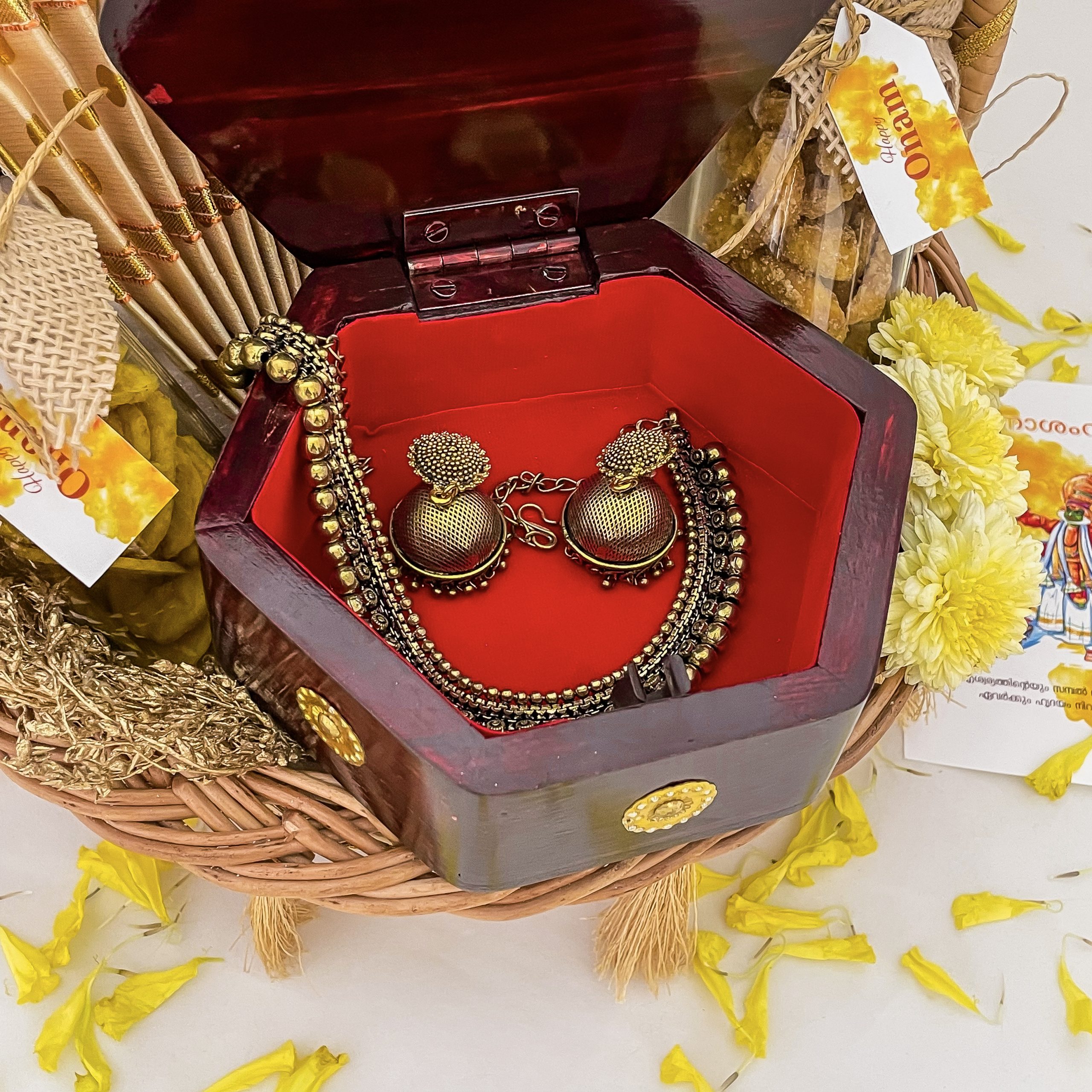 All Things Pink - Gift Hamper For Mom, Sister, Girlfriend and Birthday –  The Indian Rang