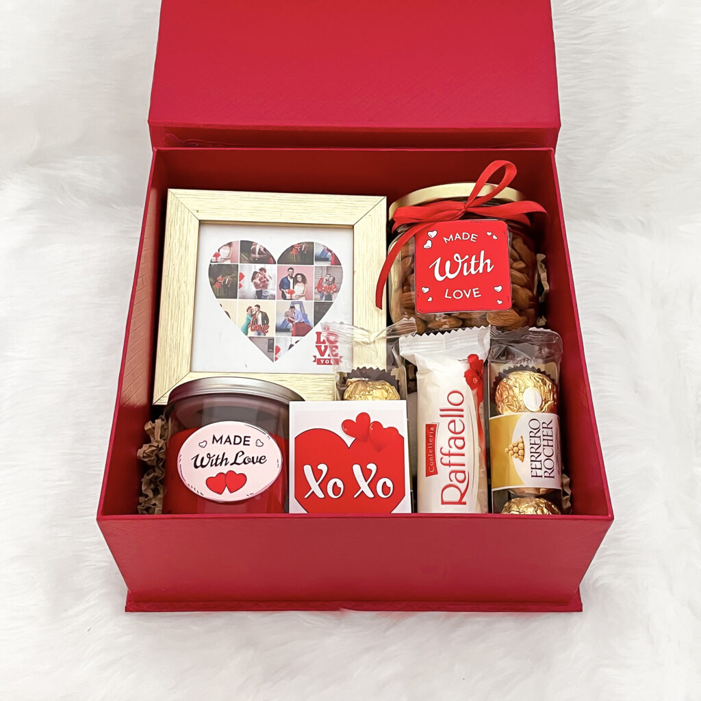 Gift hampers for men on Valentine's Day: Top picks for thoughtful and  stylish gifts - The Economic Times