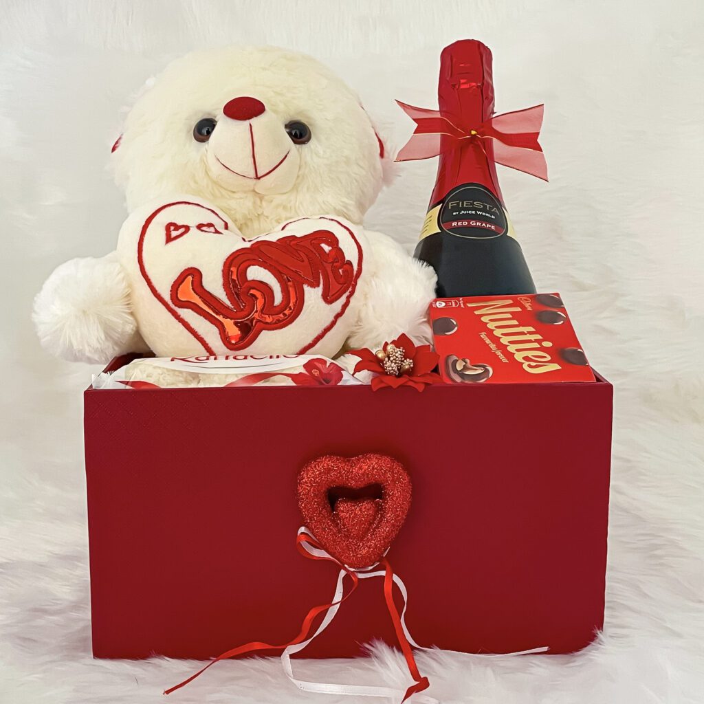 Buy Best Valentines Day Gift Box For Your Girlfriend | 2023