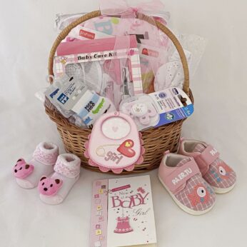 Newborn baby girl gifts Filled with the Baby blanket | Care kit | Hair bow | Socks | Pacifier Baby shoes | Greeting card