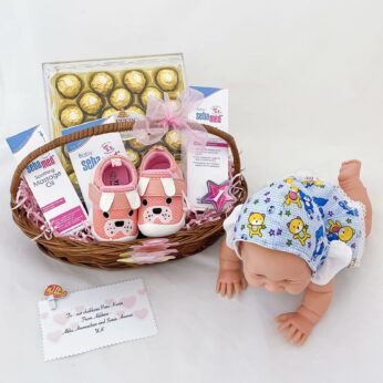 baby gift baskets Filled with the Massage oil 150ml | Extra soft cream 400ml | Body wash 400ml | Baby shoes
