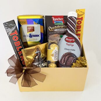 Energetic Party Gift Hampers with flavorful Snack, Drinks and More.
