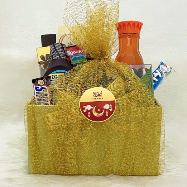 This eid mubarak gift includes Cashews 380gm, Hershey's Syrup 200gm, Amul Fruit n Nuts -67gm, Snickers 45gx2 Quadratini Espresso 125gm, Ferrero Rocher 4pcs 57gm. Including Eid Mubarak Gifts, Eid Gifts for Friends, Best Eid Gifts, Ramadan Gift Boxes, Eid and Ramadan Gift Hampers, you are sure to find something to make this year's Ramadan celebration unforgettable.