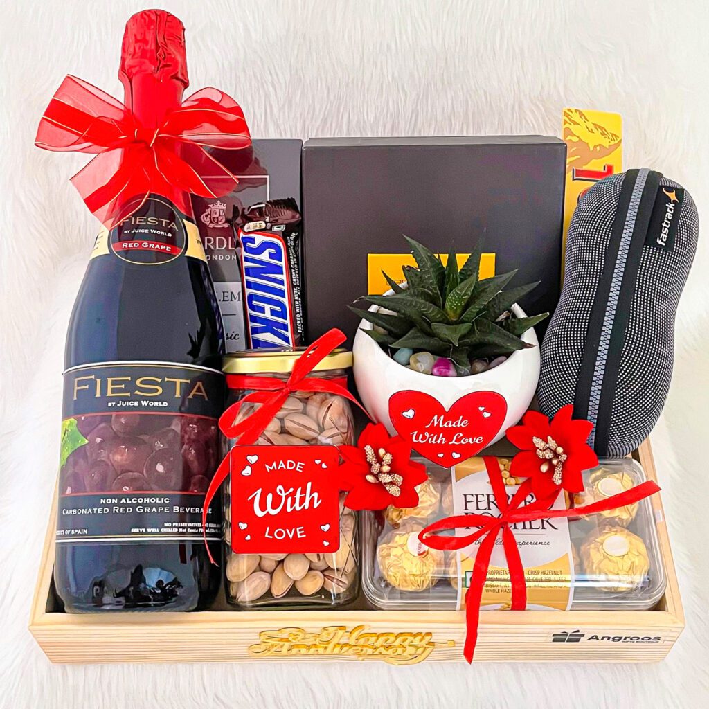 Best Anniversary Premium Hampers For Friends In Online 2023