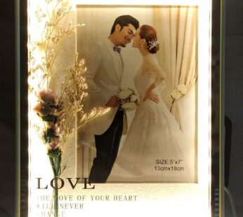 A customized LED photo frame to display your special moments (size 5×7)