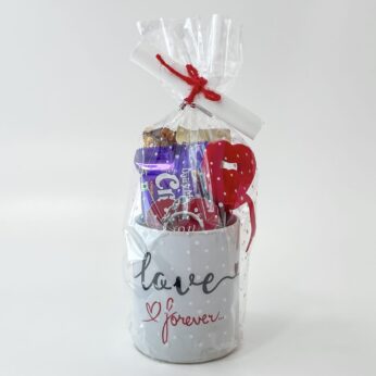 Fun-Size Valentine’s Day Special Mug Hamper With Chocolates, And Keychain
