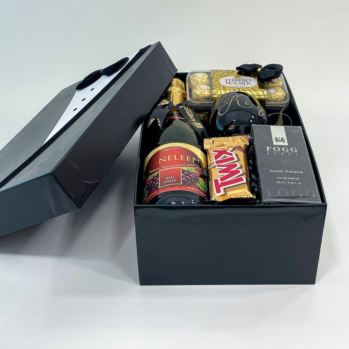 Cardboard Wine Gift Box, Feature : Good Quality Stylish, Perfect Shape,  Pattern : Printed at Best Price in Delhi
