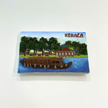 Handcrafted 3D Kerala fridge magnet (H 5cm, W 8Cm, L 1Cm.)