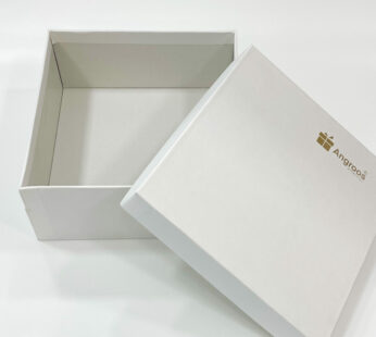 Chic & Spacious: White Gift Box for Stunning Presents 9x9x4 Inches