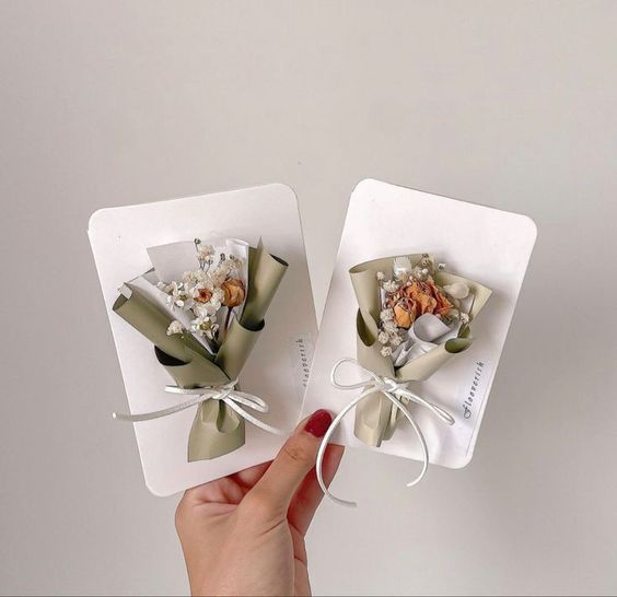mini bouquet dried flower card