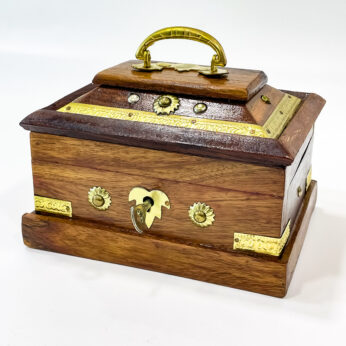 Masterful Woodworking: Traditional Wooden Jewellery Box (L 5 x W 6.5 x H 5 inches)