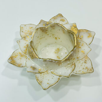 Alluring resin diya holder to brighten your special moments (L 4.5 x W 4.5 x H 1.5)