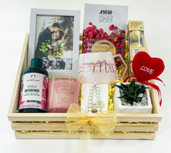 Cherished Moments Gift Box: The Best Gifts for Her – Featuring a 5×7 Photo Frame, Mrs. Mug, Ferrero Rocher, Plants, and More