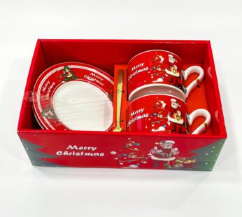 Enjoy your Christmas beverages with our Christmas-themed mugs and saucer set