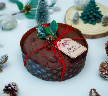 Elevate Your Celebration with our Exquisite Round Christmas Cake (900 gm)