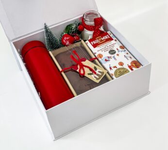 Alluring New Year gift hamper for employees filled with LED bottle gifts and chocolates