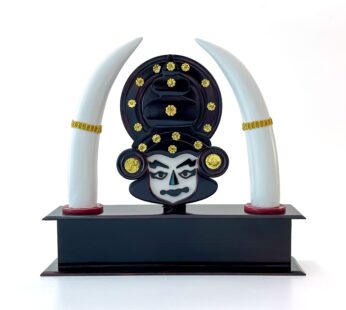 A complete showcase decor: Wooden kathakali head with stand and aanakombu