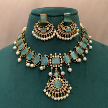 Enchanting Aqua Brilliance Necklace Set